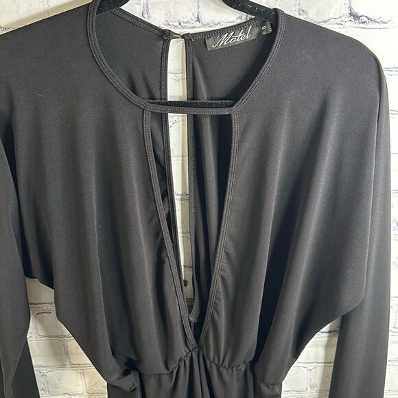 👗 Motel Rocks Black Long Sleeve Romper - Size Small - Picture 2 of 4